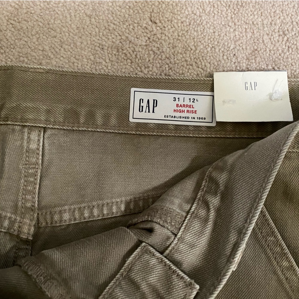 GAP Women’s High Rise Barrel - Picture 6 of 11